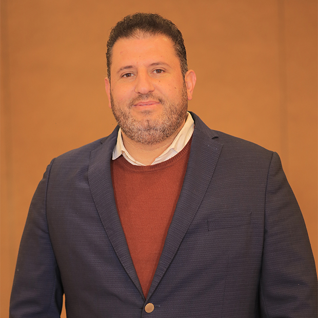 أنس  فخري نيروخ